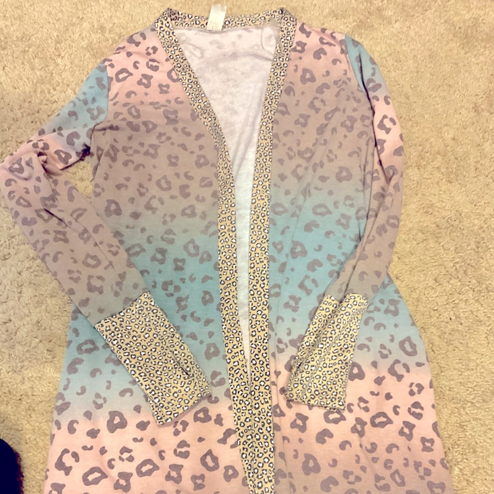 Fun cheetah cardigan, size med…